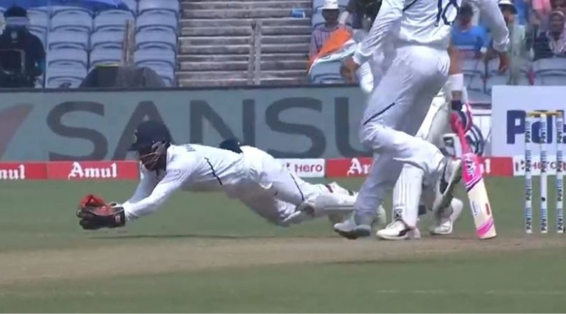 Wriddhiman Saha takes a blinder to dismiss Faf Du Plessis against South Africa