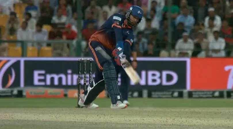 Yuvraj Singh repeats his iconic flip shot from 2007 against Bengal Tigers
